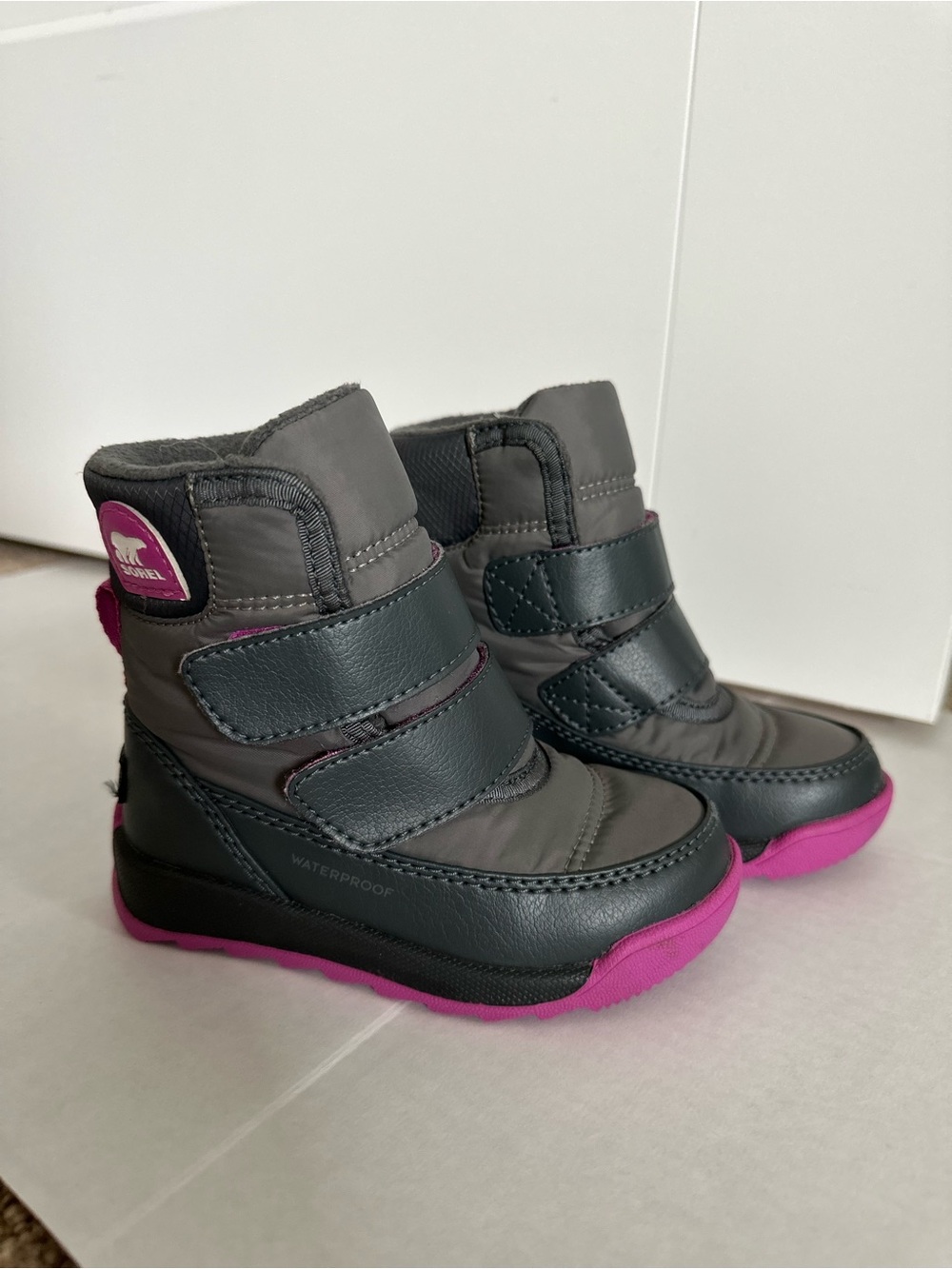 Sorel Kids Gray and Pink Waterproof Winter Boots size 6
